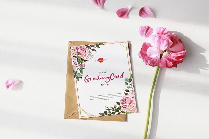 Free Greeting Card Mockup with Pink Flower PSD